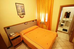  Hotel Casanova  Неаполь
